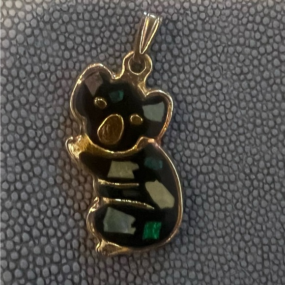 ⭐️VTG Gold Tone Black Enamel Koala Bear Charm With Embedded Australian Opal - Picture 3 of 13